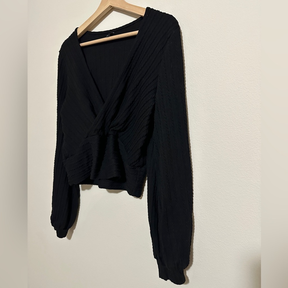 ♻️ Zaful Black Wrap Blouse - Picture 5 of 6